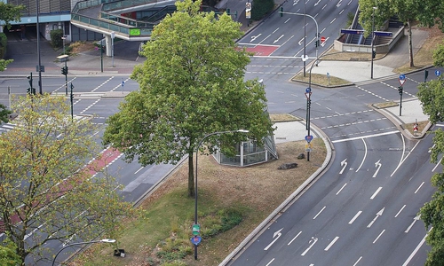 Komplexe Straßenkreuzung (Archiv)