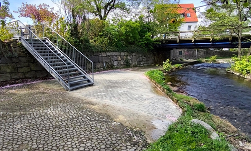 Tests an der Okertalsperre führen zu gesperrtem Okeruferweg.