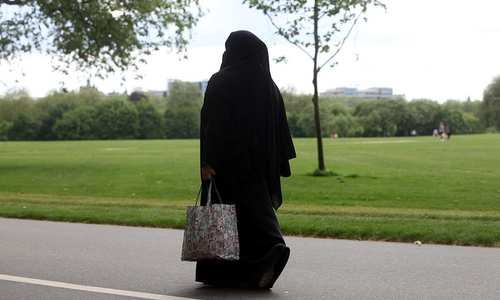 Frau mit Burka (Archiv)