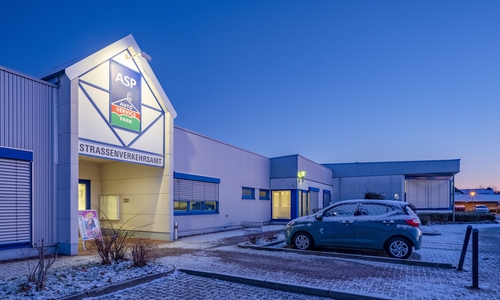 Die Führerscheinstelle im Straßenverkehrsamt verzeichnet aufgrund der aktuellen Umtauschfrist für den neuen Scheckkartenführerschein ein erhöhtes Kundenaufkommen.  