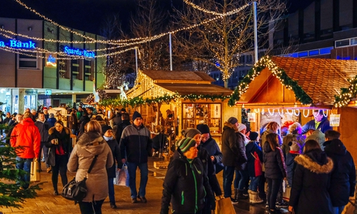 Auf dem Wolfsburger Weihnachtsmarkt soll es auch 2026 wieder Kreativhütten geben.