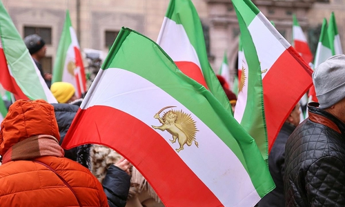 Iran-Fahnen (Archiv)