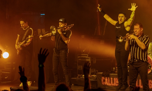 Die Ska-Band The Busters überzeugte das Publikum im westand.