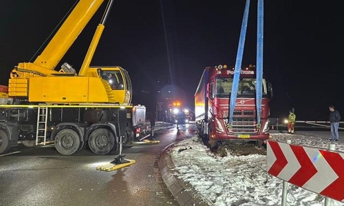 LKW-Unfall blockiert Bundesstraße 211 bei Brake