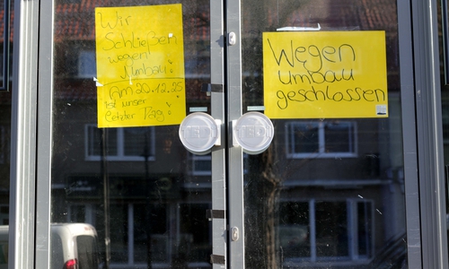 Schilder im Eingang verweisen auf den Umbau.