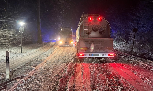 Erneut sind am Marientaler Berg LKW liegen geblieben.