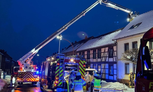 Die Feuerwehren Schöningen, Hoiersdorf und Esbeck wurden zu einem Brand in der Wilhelmstraße alarmiert.