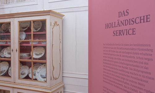 Blick in das neue Porzellankabinett für das Holländische Service im Schloss Museum Wolfenbüttel.
