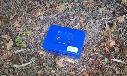 Wer kennt diese Geldkassette?
