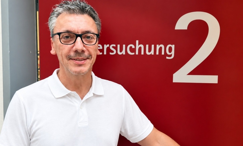 Dr. Esteban berät zu möglichen Ursachen und Therapieansätzen.