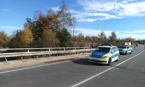 Die Straße war voll gesperrt.