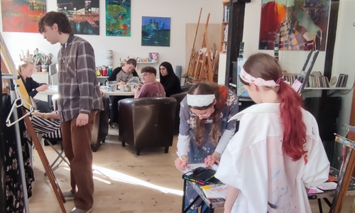 Die jugendlichen Künstler stellen demnächst in der City-Galerie aus.