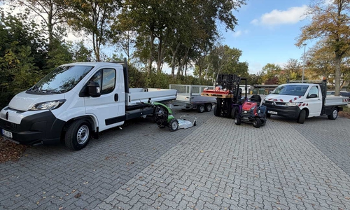 Neue Fahrzeuge und Geräte im Fuhrpark des Bauhofes der Gemeinde Vechelde.