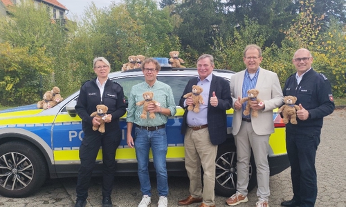 Stephani Gobernack (Beauftragte für Jugendsachen der PI Goslar), Hartmut Weber, Thomas Kregel (beide Harzburger Stiftung), Hans-Heinrich Haase-Fricke (Herrenabend mit Damen) und Martin Görlich (Leiter PK Bad Harzburg)