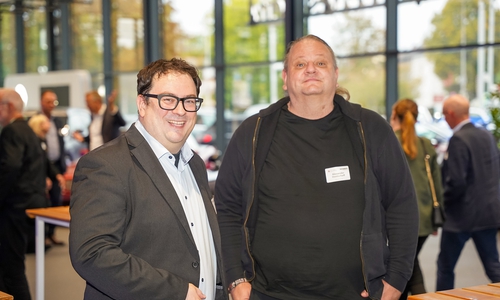regionalHeute.de-Chefredakteur Werner Heise (links) und regionalHeute.de-Redakteur Alexander Dontscheff nutzten das Konfiefchen für zahlreiche Gespräche mit den Akteuren der Region.