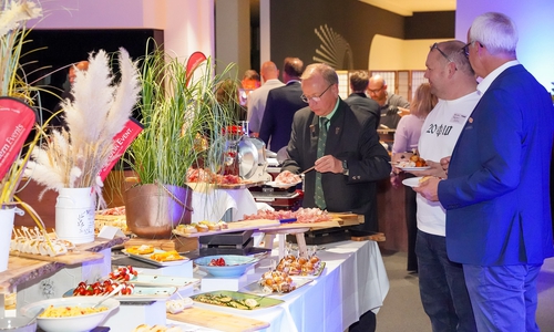 Leckeres Essen durfte beim Konfiefchen natürlich nicht fehlen.