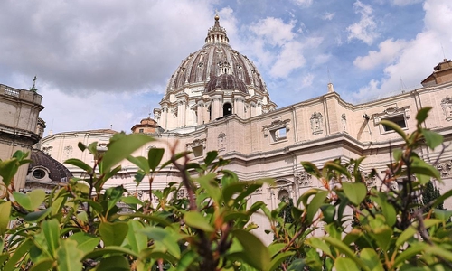 Petersdom im Vatikan (Archiv)