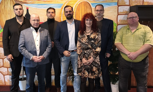 Die neue AfD Fraktion (von links): Vico Reinecke, Uwe Fiest, Lukas Müller Bühnert, Robert Preuß, Monika Hofmann, Ralf Hofmann und Thomas Kratzke.