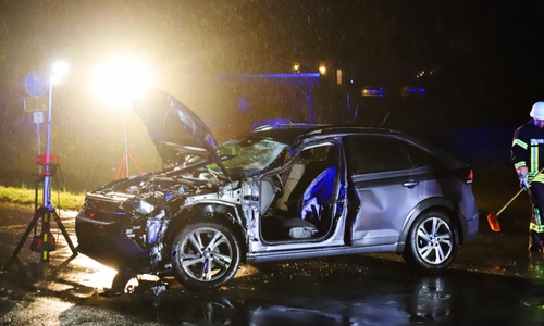 Der VW Taigo dürfte einen Totalschaden erlitten haben.