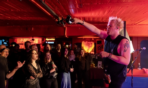Druckvoller Punkrock: Final Impact aus Braunschweig lieferte im Wolfsburger Sauna-Klub ab.
