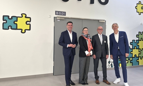 Grußworte sprachen Bürgermeister Matthias Nerlich, Kristina Lange (Dezernentin des Regionalen Landesamtes für Schule und Bildung Braunschweig), Schulleiter Dr. Detlef Eichner und Markus Kellner (Geschäftsführer der Depenbrock Partnering GmbH & Co. KG) (v. li.).