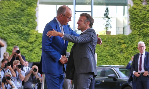 Friedrich Merz und Emmanuel Macron (Archiv)