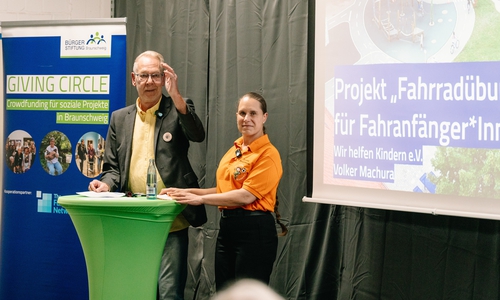 Beim Giving Circle 2025 stellen Engagierte aus dem Verein „Wir helfen Kindern“ ihr Projekt vor