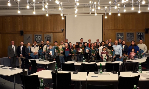  22 Erwachsene und vier Kinder erhielten die deutsche Staatsbürgerschaft.