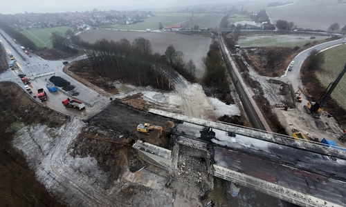 Die Brücke aus der Luft.