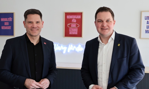 Landrat Philipp Raulfs (rechts) besucht den neuen Geschäftsführer der Allianz für die Region Thomas Ahlswede-Brech in Braunschweig 