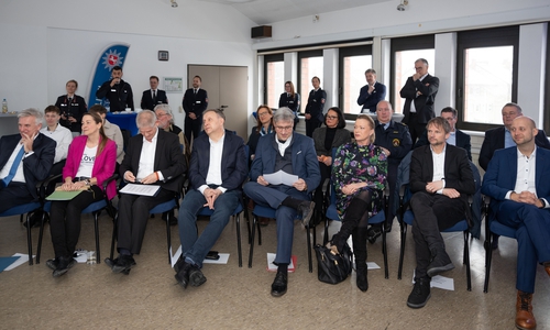 Prominenz aus Verwaltung und Polizei war bei der Amtseinführung vertreten.