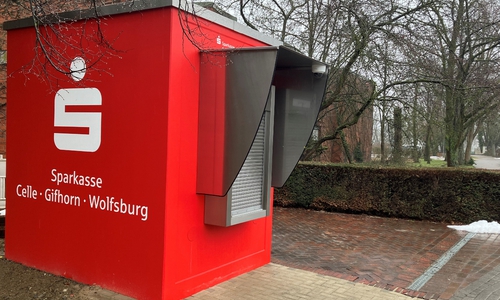 Der SB-Pavillon vor dem Kreishaus II soll demnächst in Betrieb gehen.