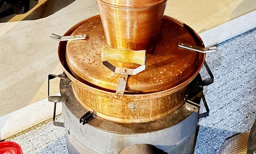 Eine der sichergestellten Brennanlagen (Archiv)