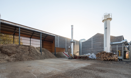 Bereits seit Herbst 2013 betreiben BS Energy und die SH Kraft & Wärme GmbH als Projektpartner das Biomasse-Heizkraftwerk Hungerkamp im Braunschweiger Stadtteil Gliesmarode. 