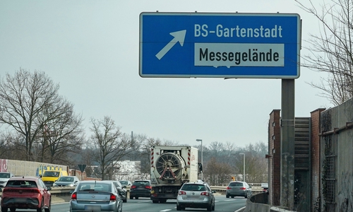 Ausfahrt Messegelände: Ende Mai findet dort wieder die "Harz und Heide" statt.