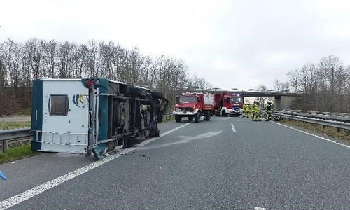 Wohnmobil überschlägt sich (Archiv)