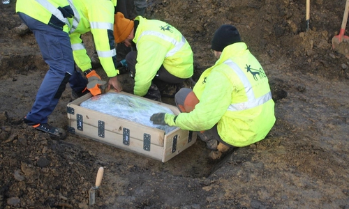  Entnahme des Depotfundes von Ahlum als Blockbergung.