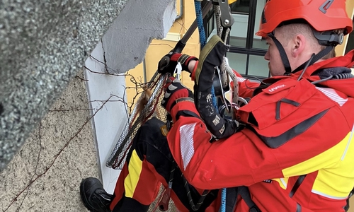 Die Höhenrettung der Feuerwehr war im Einsatz.