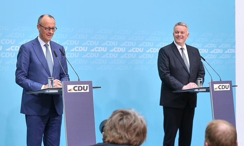 Friedrich Merz und Gordon Schnieder am 23.03.2026