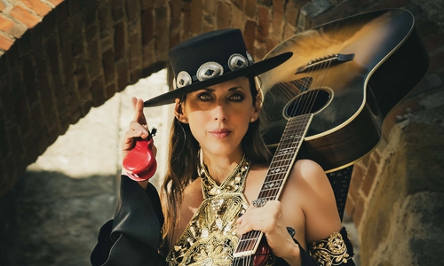 Patricia Vonne macht den Auftakt im April.