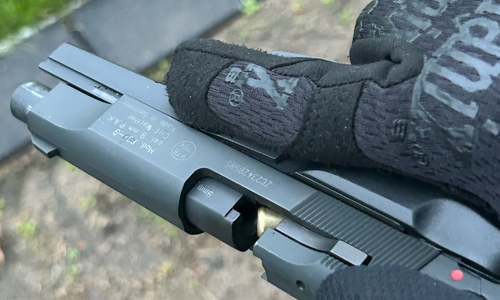 Eine geladene Schreckschusswaffe wurde gefunden.