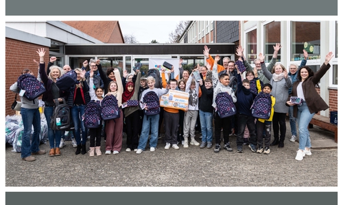 Die Übergabe fand an der Schule Am Gutspark in Salzgitter-Flachstöckheim statt.