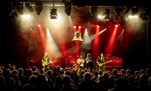 Hellfire - A Tribute to AC/DC brachte das Westand zum Kochen.