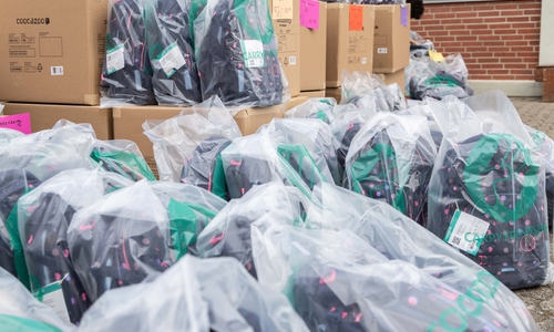 200 Schulrucksäcke für baldige 5. Klässler.