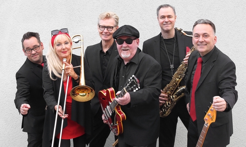 Bluespower steht am 17 Uhr auf der Bühne.