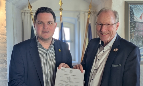 Philipp Raulfs (li.) und Sören Hoffmann wollen Projekte zur Demokratie-Stärkung vorantreiben.