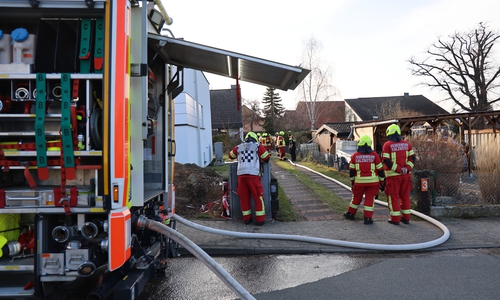 Am Nachmittag rückte die Feuerwehr in den Amtsvogtweg in Lichtenberg aus.