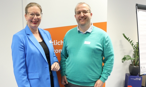 Nicole Mölling, Direktionsleiterin Salzgitter der Volksbank BRAWO, und Axel Rörig, Wirtschaftsinformatiker und Gesellschaftergeschäftsführer der mugs GmbH, freuen sich über den gelungenen Abend. 