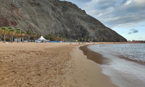 Weißer Sandstrand auf Teneriffa (Archiv)