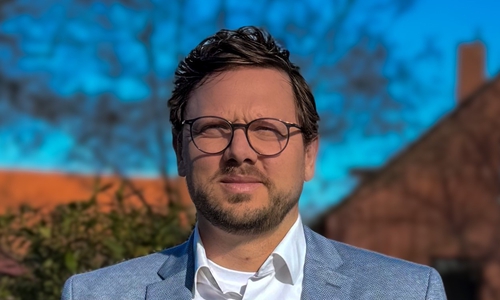 Frederick Meyer kandidiert für das Amt des Samtgemeindebürgermeisters Bürgermeister der Gemeinde Isenbüttel.